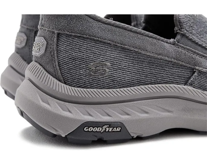 Кроссовки SKECHERS Pollard Reed с технологией Hands Free Slip ins и Memory Foam