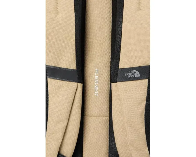 Рюкзак The North Face Vault на 28 литров для повседневных приключений