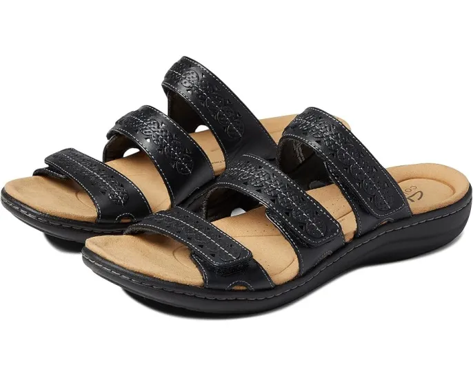 Сандалии Laurieann Cove с открытым носком и детализированными ремешками Clarks