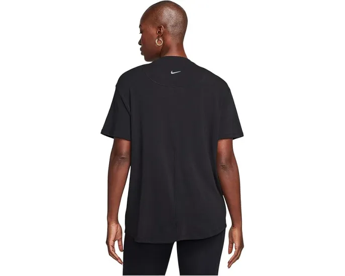 Футболка Nike One Relaxed с коротким рукавом и технологией Dri-FIT