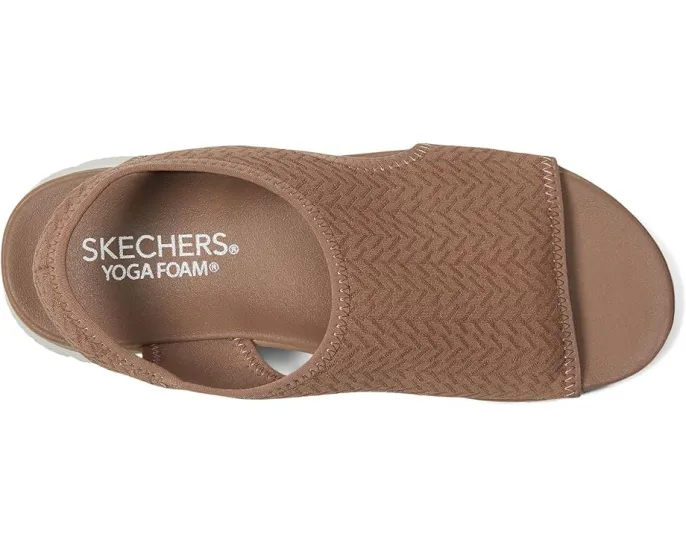 Сандалии Skechers Summits Outta Here с верхом из неопрена Stretch Fit и стелькой Yoga Foam