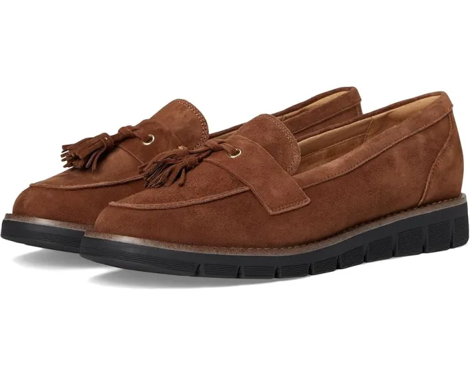 Лоферы Vienne с миндалевидным носком и кисточками от Easy Spirit