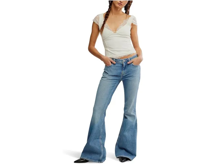 Free People джинсы We The Free Love Bomb с клешем и средней посадкой