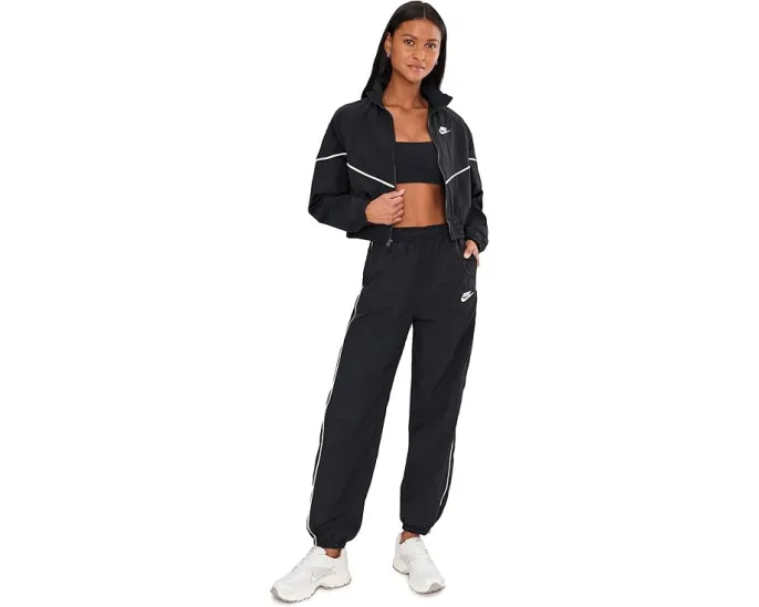 Куртка Nike Sportswear Windrunner Woven Speed с водоотталкивающей пропиткой