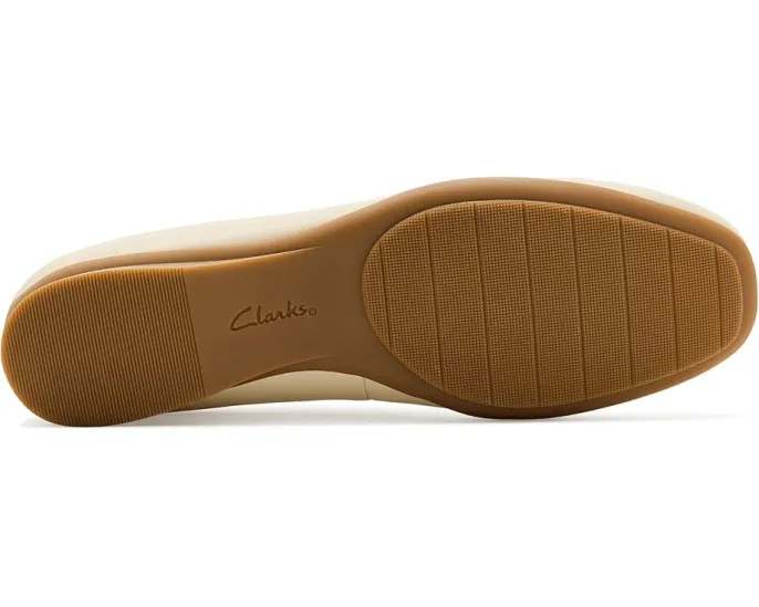 Балетки Clarks Jazmynn Lo из мягкой кожи с круглым носком и удобной стелькой