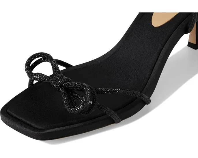 Босоножки Badgley Mischka Dandelion с квадратным носком и стразами