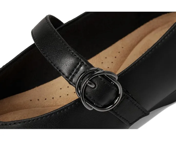 Балетки Clarks Jazmynn Iris с квадратным носком и застежкой на пряжку