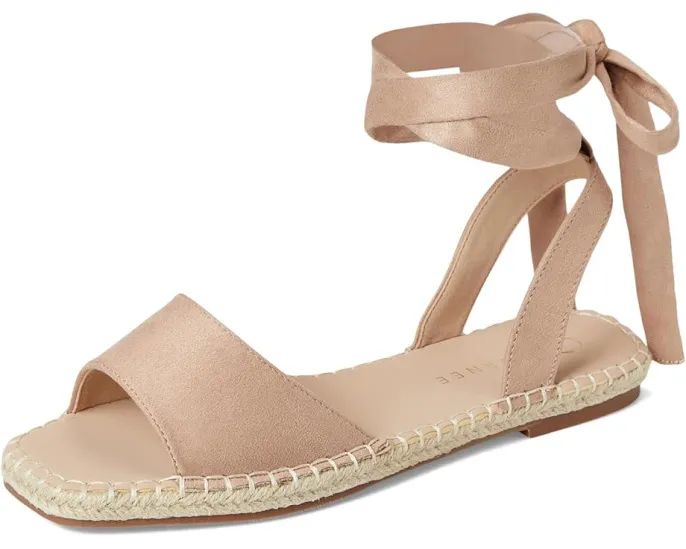 Босоножки Emelie с ремешком на щиколотке и деталями эспадрильи Journee Collection