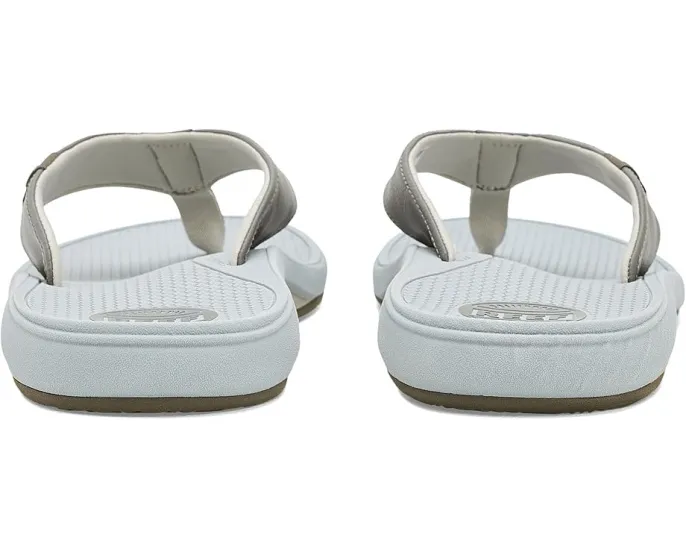 Сандалии Reef Nias с текстурированной стелькой и ремешками из веганской кожи