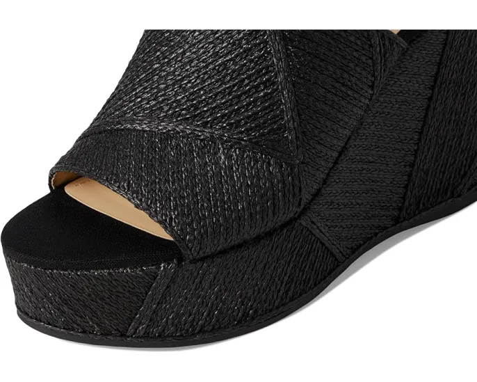 Сандалии GUESS Evenz на платформе с плетеными деталями и клиновидным каблуком