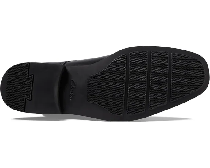 Оксфорты Clarks Tilden Walk с эластичными вставками и стелькой OrthoLite