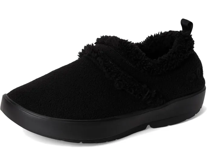 OOFOS OOcoozie Low с технологией OOfoam и воротником из искусственной овчины