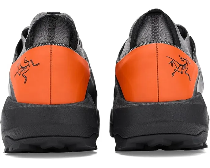 Кроссовки Vertex Alpine с цельным мыском и подошвой Vibram MegaGrip