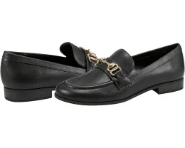 Лоферы Bandolino Laly с цепочкой на союзке и квадратным каблуком