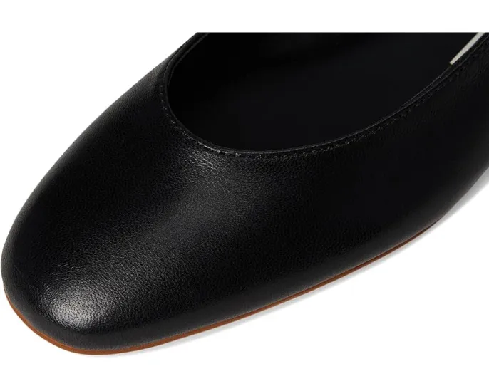 Балетки Dolce Vita Baiden с цепочкой на щиколотке и декоративными подвесками