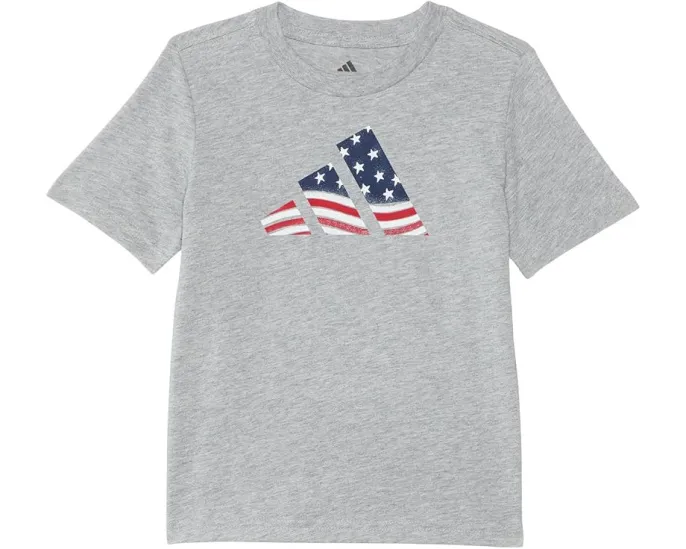 Футболка adidas Kids с патриотичным логотипом и флагом США для малышей