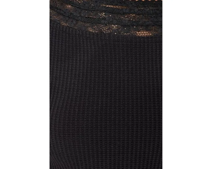 Вязаный топ Amber Lace Cuff с кружевными вставками Free People черного цвета