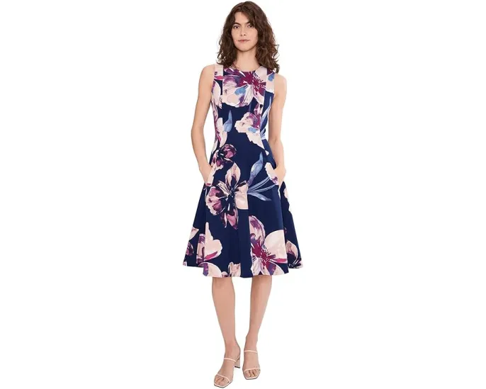 Платье Calvin Klein Sleeveless Floral Fit And Flare с принтом по всей поверхности и застежкой на спине