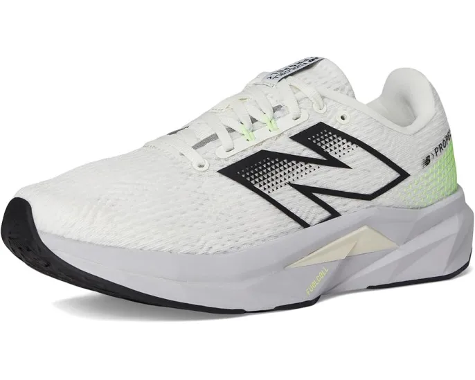 Повседневные тренировочные кроссовки New Balance FuelCell Propel v5 с TPU пластиной