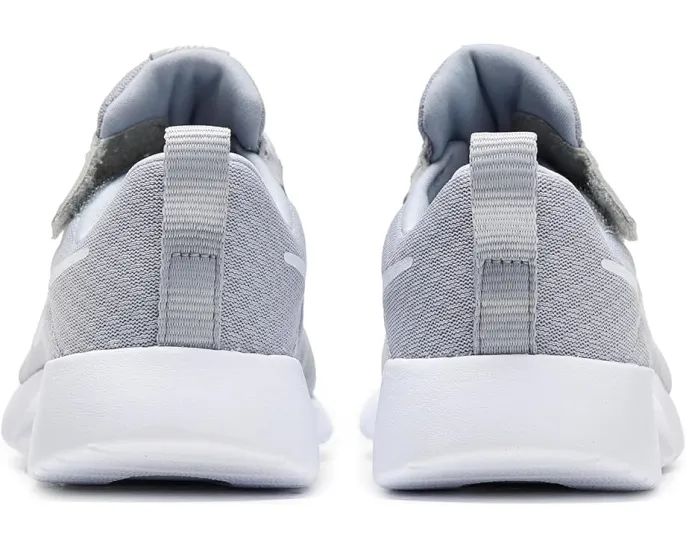 Кроссовки Nike Kids Tanjun EasyOn с липучкой для младших детей