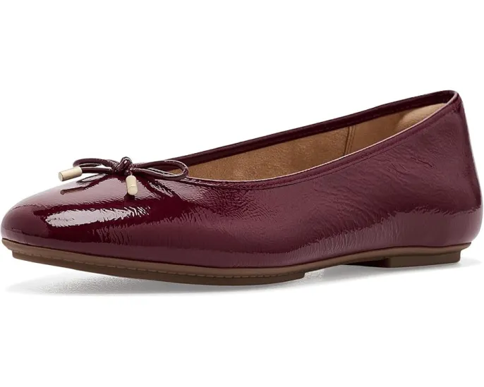Балетки FitFlop Delicato Bow из лакированной кожи с бантом