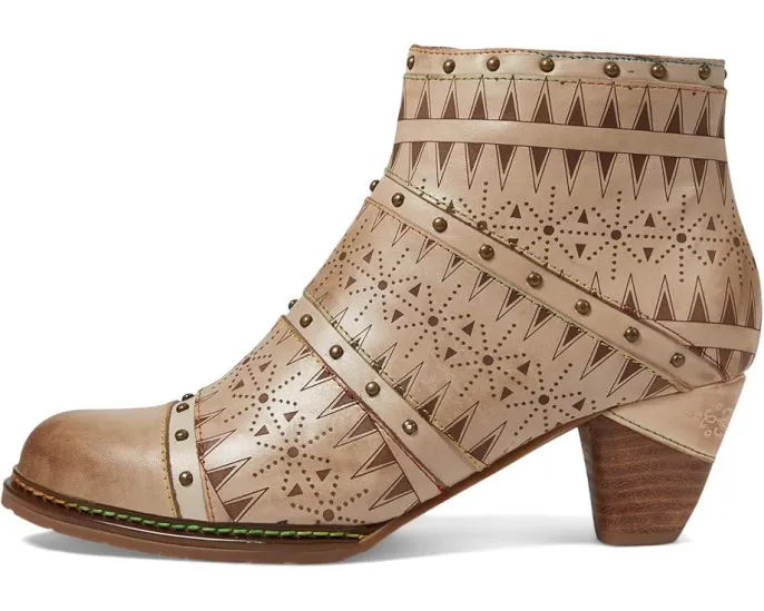 Ботильоны Niobe от L'Artiste by Spring Step с конусным каблуком и золотыми шпильками