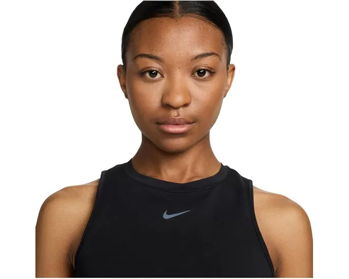 Майка Nike One Classic Dri-FIT из легкой быстро сохнущей ткани