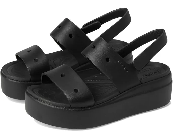 Сандалии Crocs Brooklyn 4U на низком клине с регулируемым ремешком и стелькой из ЭВА