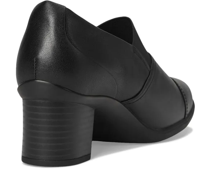 Туфли Clarks Shaya Tess с удобной стелькой и эластичными вставками