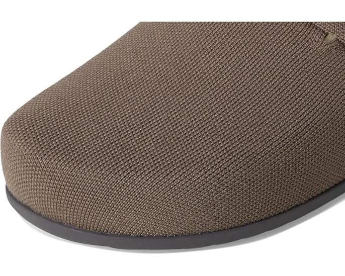 Уютные клоги Cozy с подкладкой из искусственного меха от Rothy's