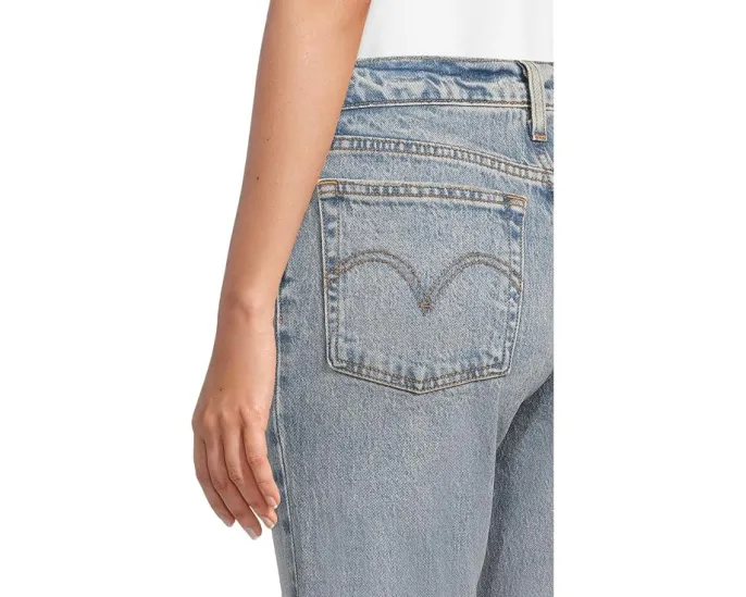 Джинсы Levi's Wedgie Boot с клешем и эффектом подтяжки