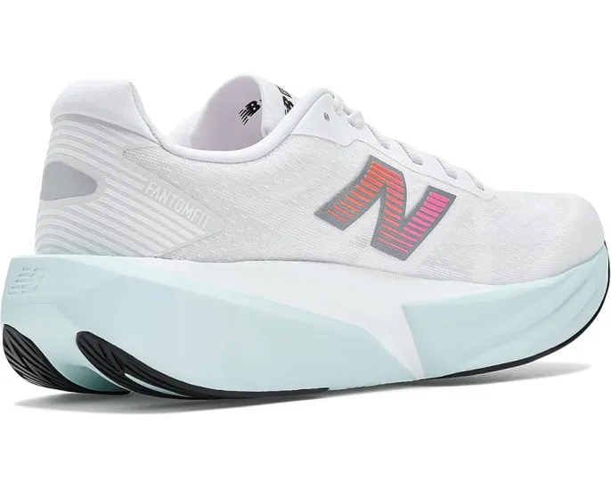 Беговые кроссовки New Balance FuelCell Rebel v5 с технологией FuelCell
