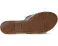 Сандалии Biricha Floral Flat от Lucky Brand с объемным цветочным декором и резиновой подошвой