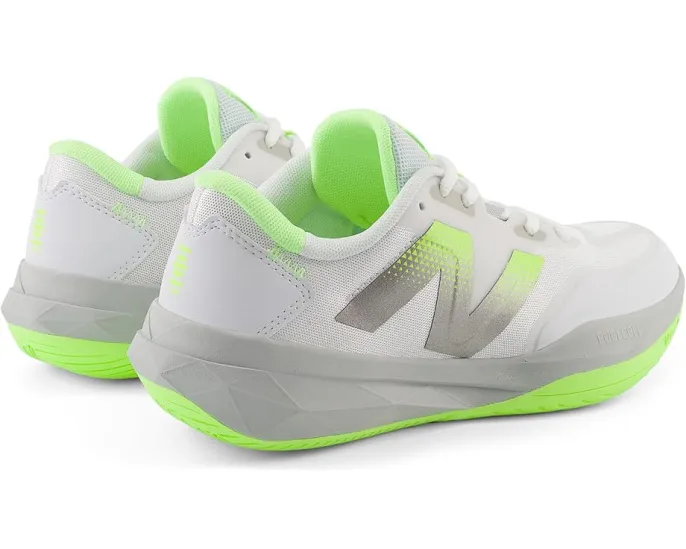 Теннисные кроссовки FuelCell 796V4 с энергоотдачей от New Balance