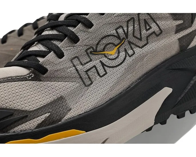 Трейловые кроссовки Hoka Mafate 5 с агрессивным протектором