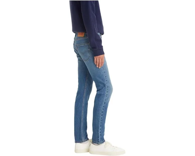 Джинсы Levi's 502 Taper с зауженным кроем и кожаным патчем на поясе