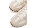 New Balance 471 кроссовки в ретро-стиле. С замшевым верхом и фирменным логотипом N