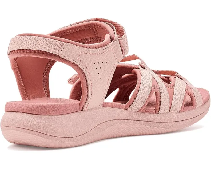 Сандалии Clarks Mira Madi с тремя ремешками и стелькой Cushion Soft