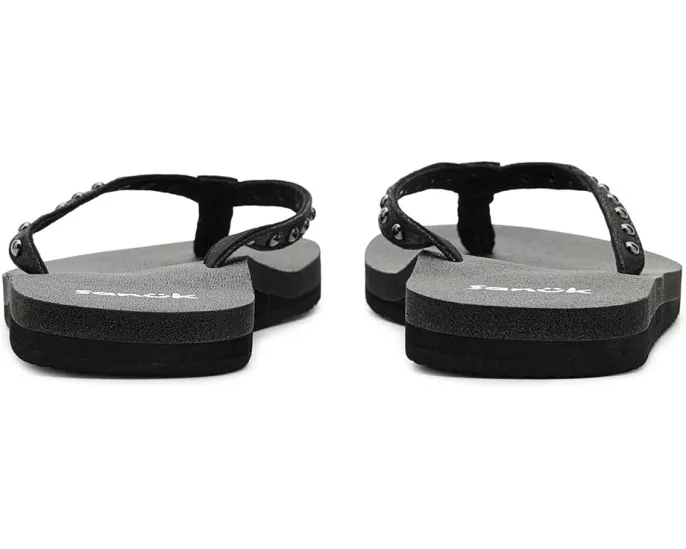 Sanuk Сандалии Yoga Joy II Stud с ремешком на заклепках и стелькой из коврика для йоги