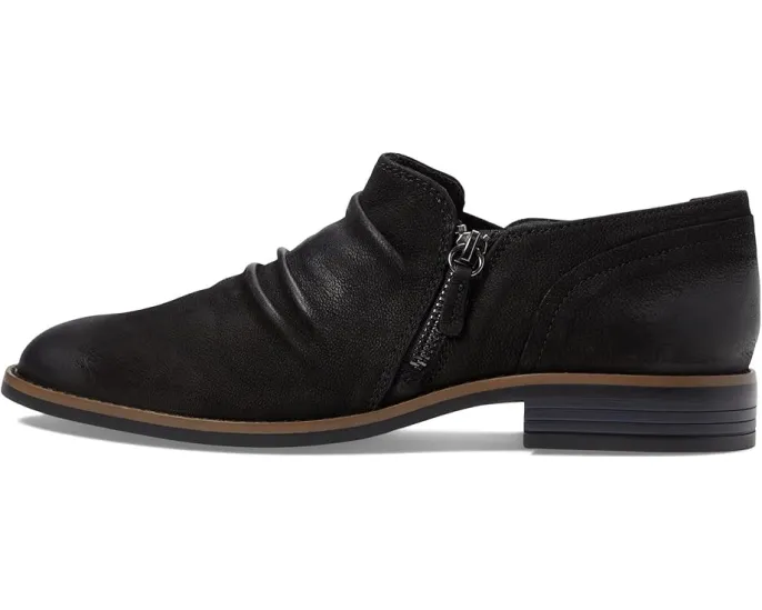 Туфли Clarks Camzin Pace с регулируемой застежкой молнией и кожаным верхом