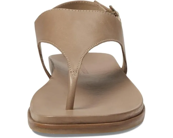 Сандалии Bernardo Concord с перемычкой между пальцами и регулируемым ремешком