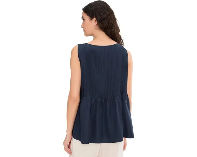 Топ Eileen Fisher из плиссированного шелка с вырезом лодочкой