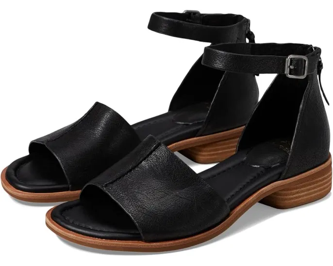 Sofft Faxyn из мягкой итальянской кожи с регулируемой лямкой