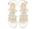 Сандалии Joyce Blue by Betsey Johnson с цветами и стразами