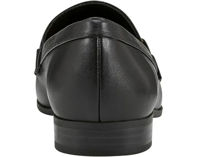 Лоферы Bandolino Laly с цепочкой на союзке и квадратным каблуком