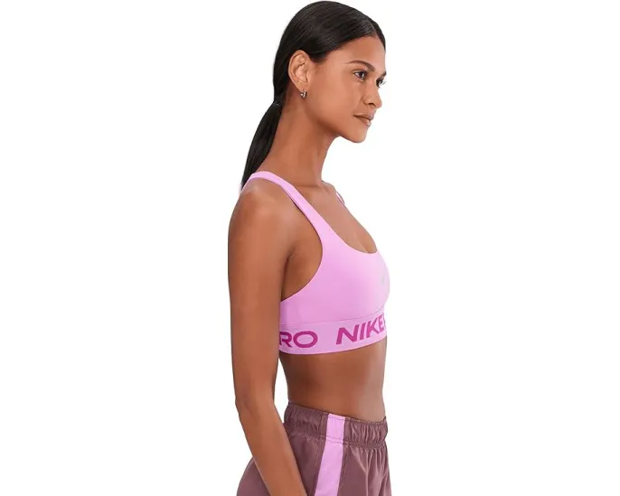 Спортивный бюстгальтер Nike Pro с легкой поддержкой и мягкими чашками