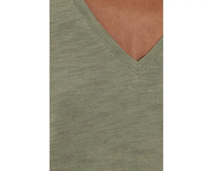Топ Lilla P Short Sleeve Back Seam с V-образным вырезом и коротким рукавом