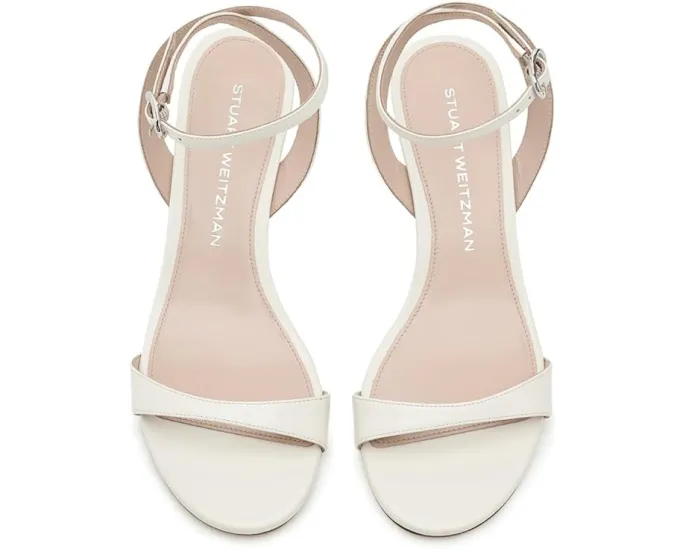 Босоножки Kellie Sandals 50 Stuart Weitzman на каблуке 5 см кремового цвета