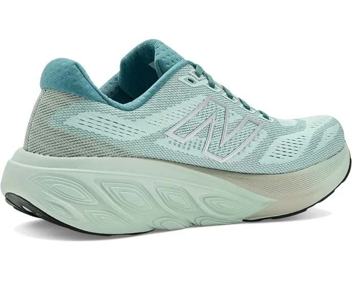 Беговые кроссовки New Balance Fresh Foam X 880 v15 с увеличенной высотой подошвы