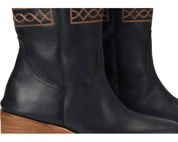 Ботинки Dingo Avalon с декоративной строчкой и наборным каблуком